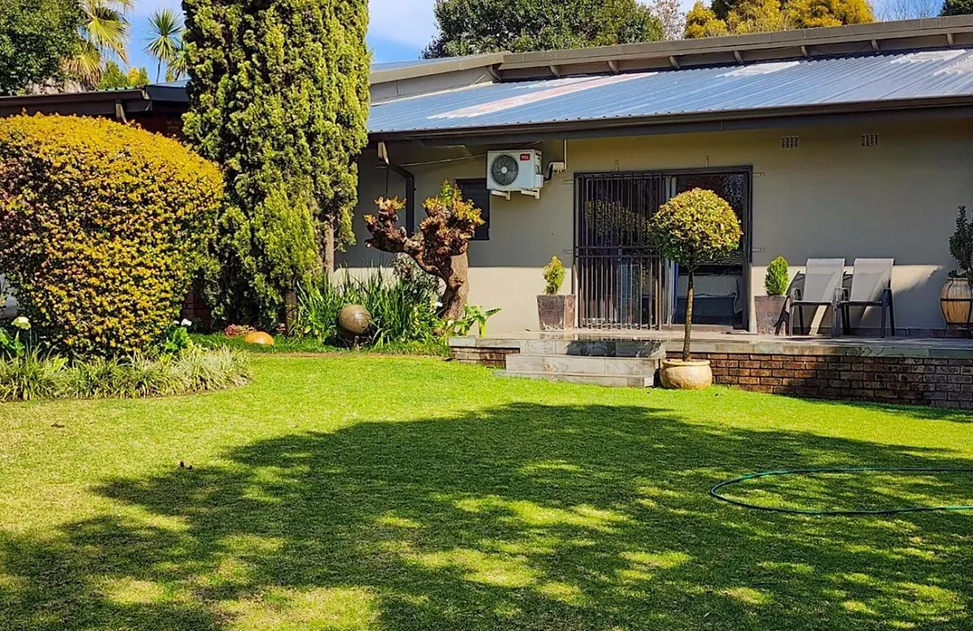 Spies Villa - Fast Wi-fi, Netflix, Solar-1